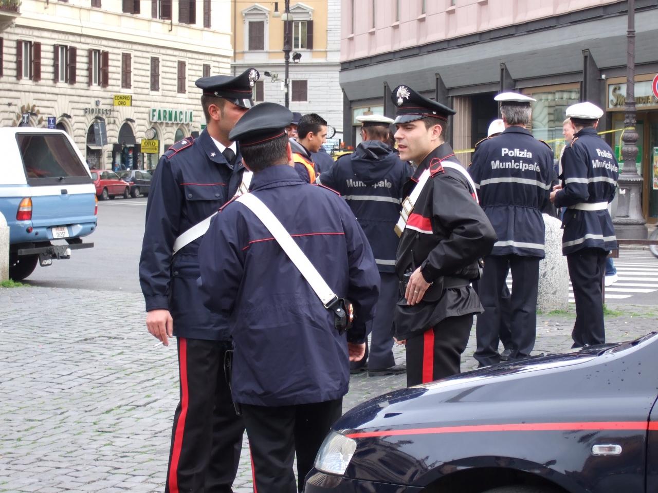 ローマのホテルでTUMIのスーツケースが盗まれた。そんな時は、顔で泣いて心で笑う。