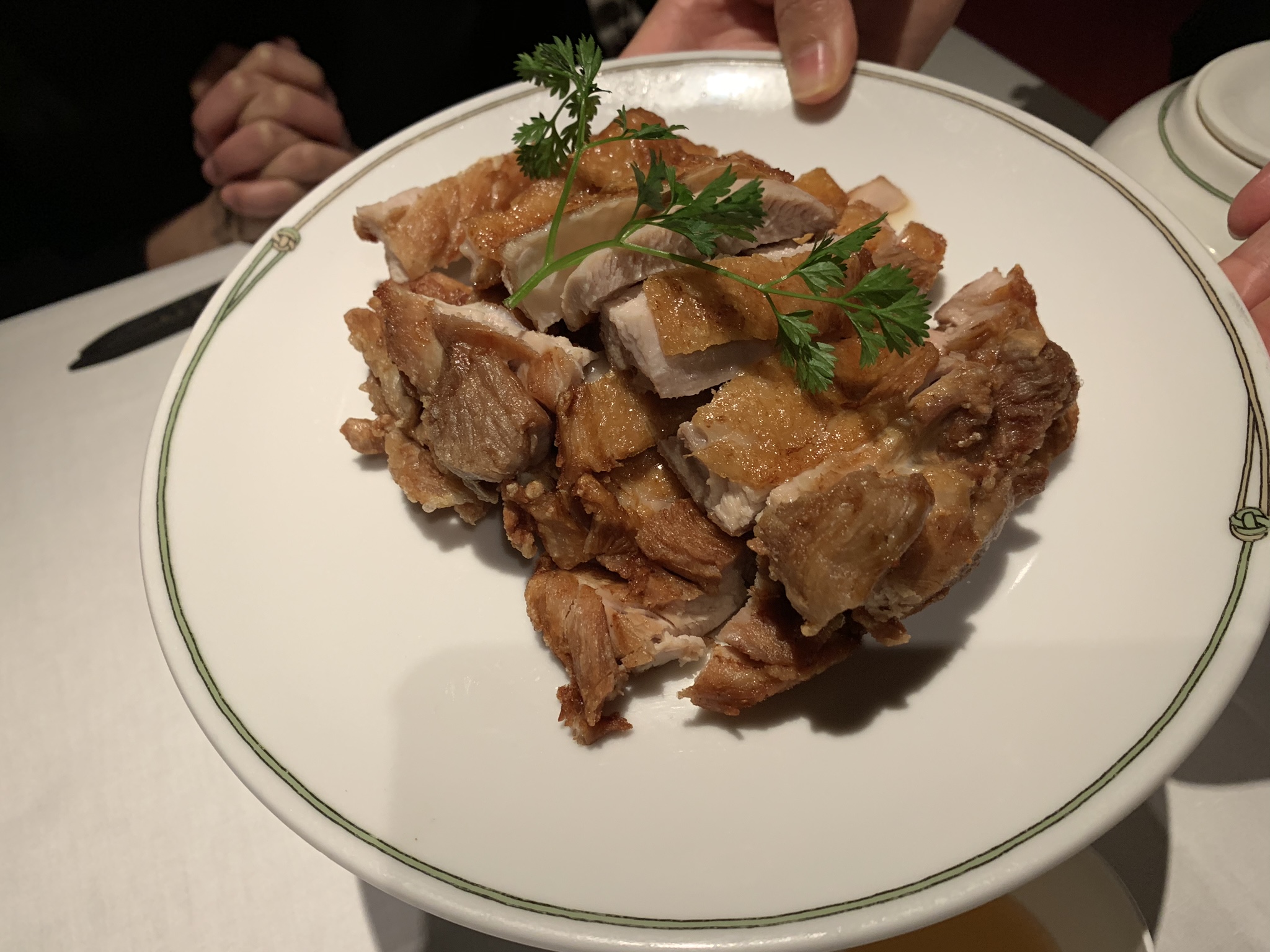 あの中国飯店 六本木店で小籠包と黒酢酢豚で感激。そして、故邱永漢先生のなつかしの“さといも料理”も食べれるぞ