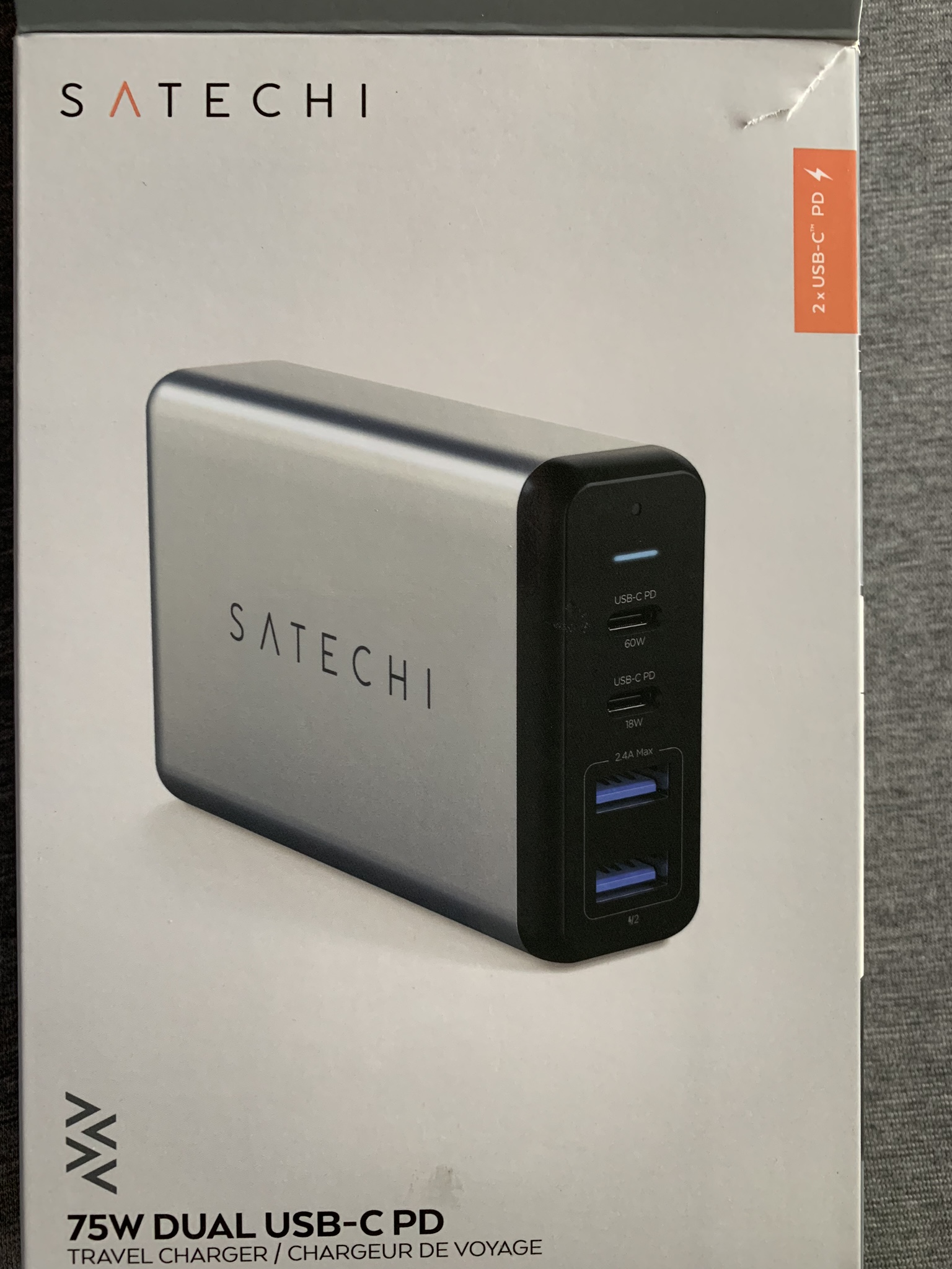 必須のトラベルグッズ。旅行で本当に重宝した、「Satechi Type-Cトラベルチャージャー」。こんな充電器があるのを知らなかった
