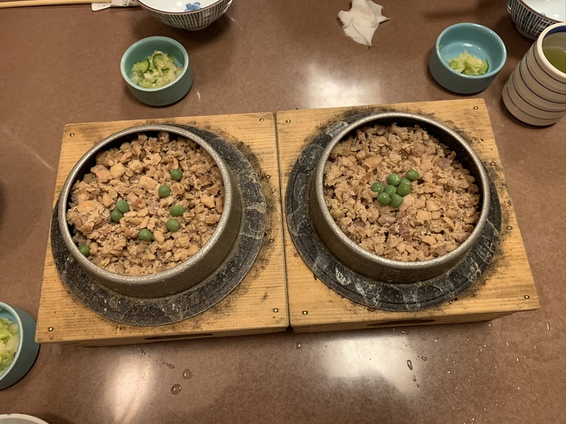 葡萄割りの店「銀座 ささもと」も気になるが、4連休の初日はやっぱり定番の銀座の「ニュー鳥ぎん」で決まりだな