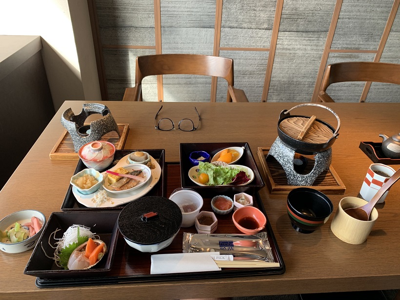 [宿泊記]札幌のセンチュリーロイヤルホテルの朝食はさすがに豪華ですごかった。今のすすきのの人気ラーメンは「けやき」さんとは