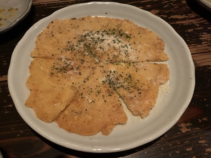「MARUYOSHI 赤坂店」さんで生まれて初めてのパリチー体験。チーズをパリパリに焼き上げる「パリチー」に私も惚れました