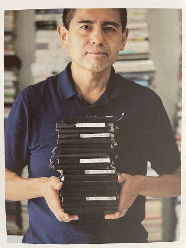 編集者の菅付雅信さんが薦める旅の備忘録のノートはモレスキン。何故なら、残すことを前提に作られているから