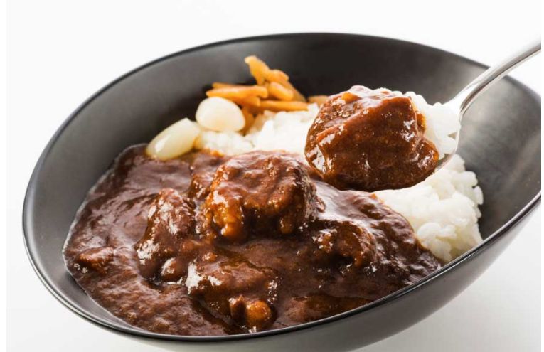 JALブランドは強し。JAL特製オリジナルビーフカレーが完売とは驚いた。たかがカレー、されどカレー。JALは偉大なり