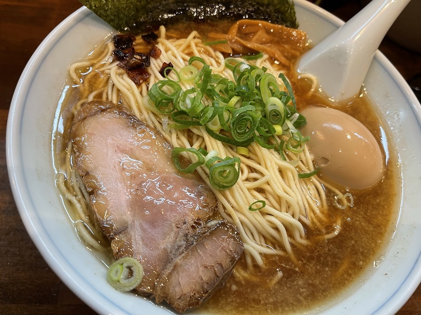 10年ぶりに三田の二郎ラーメンでおじさんを見た。で今日は、三田の中華そば「むらさき山」さんを訪問。麺が際立つ