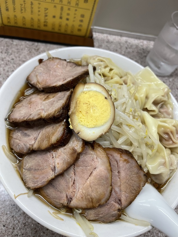 30年ぶりに渋谷の「喜楽」を訪問、ほぼ二郎ラーメンらしき中華そばが出てきたよ