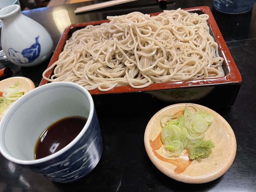 またまた、土曜日の昼下がり、赤坂の室町砂場でそばをたぐる幸せ、日本人に生まれてよかったな