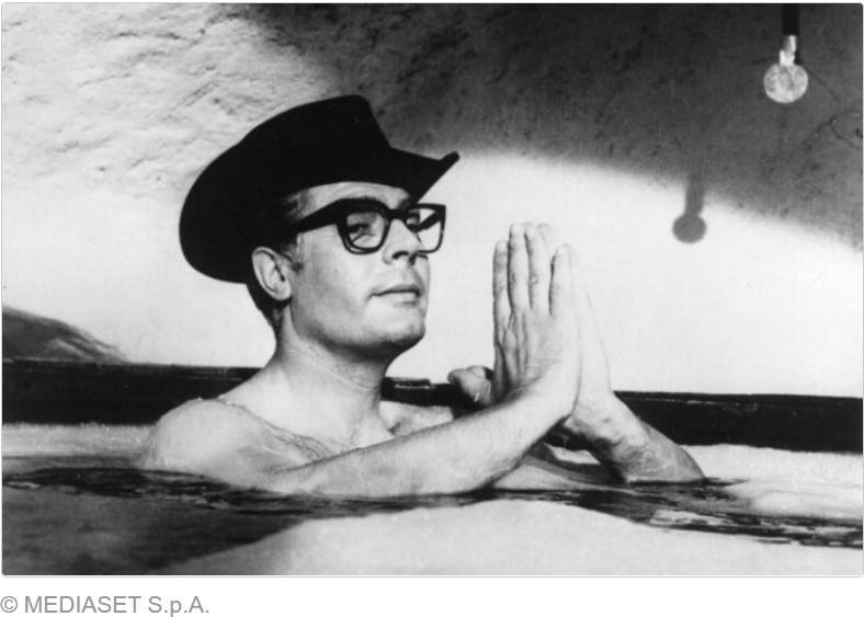 「午前十時の映画祭」、映画館の大画面でフェリーニの屈指の名作「8 1/2」を観て、改めて尊敬し直した、巨匠に対して失礼かな？