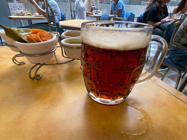 ［ビバ・メヒコ旅行記13］メキシコ定番、タコスとコロナビールの組み合わせ、「SALON CORONA」で生ビールが最高だよ
