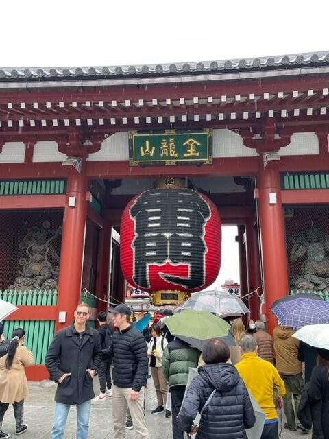 高齢者の東京散歩、浅草寺に参ってから赤坂の室町砂場でお昼をいただく、これぞ東京の粋の極地だね、オススメ