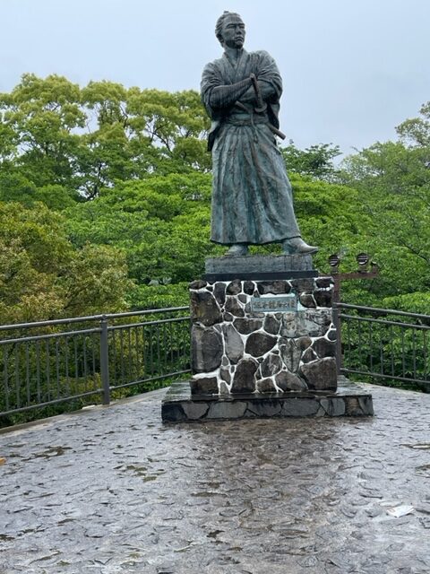 長崎で龍馬ゆかりの地を巡る、亀山社中は小さくて坂道にあるのね、驚いたよ