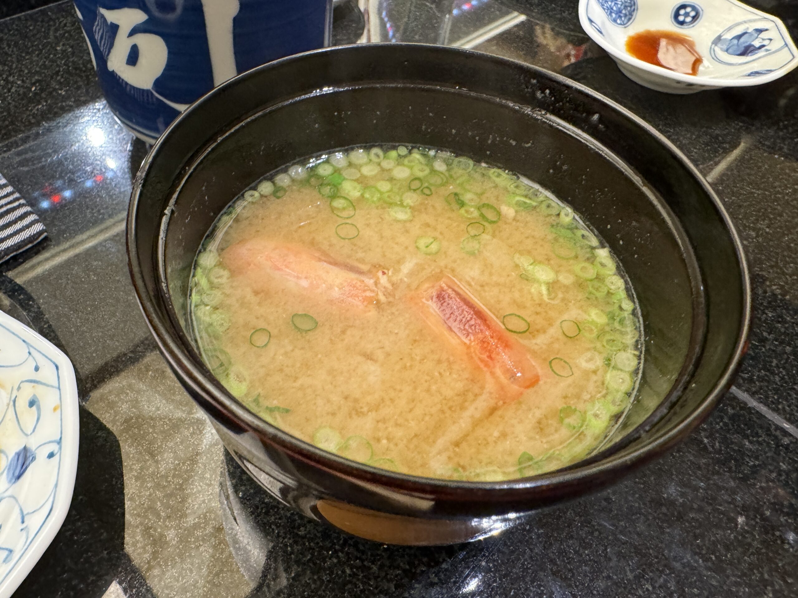 2024年最初の外飯は六本木の「おつな寿司」へ、寿司やの味噌汁はなぜ美味い