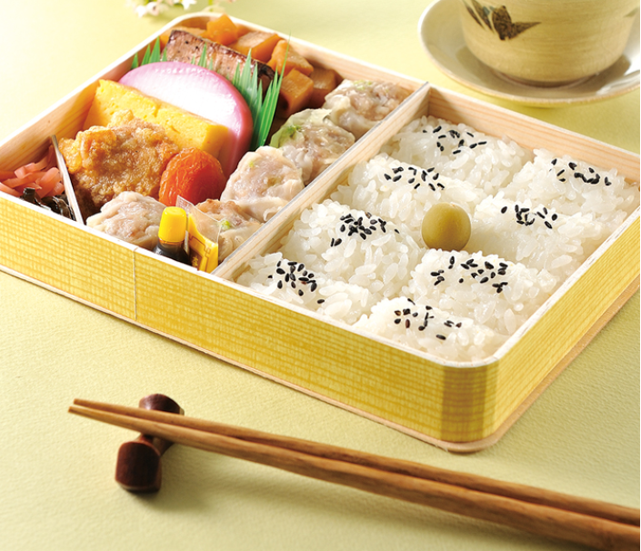 「シウマイ弁当」の変態食べ方、マグロの煮付けはほぐし、ご飯にパラパラと均等に振りかける