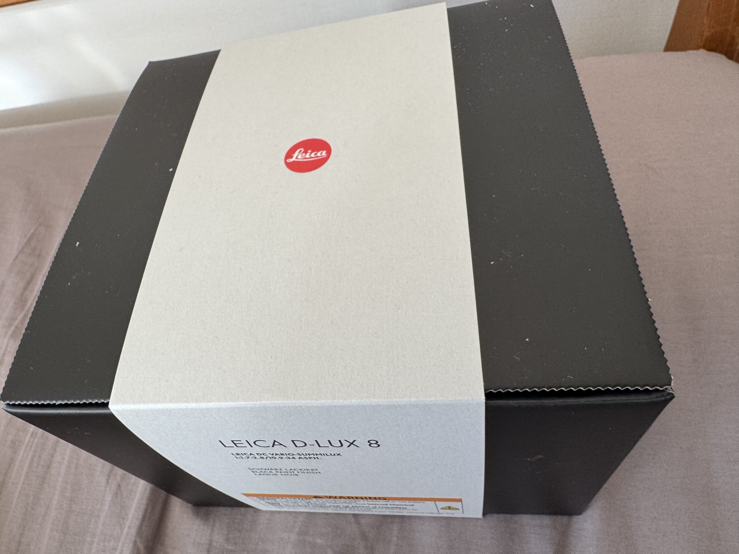 人生初ライカ、ライカオンラインでD-LUX8を予約、5ケ月で届いたよ