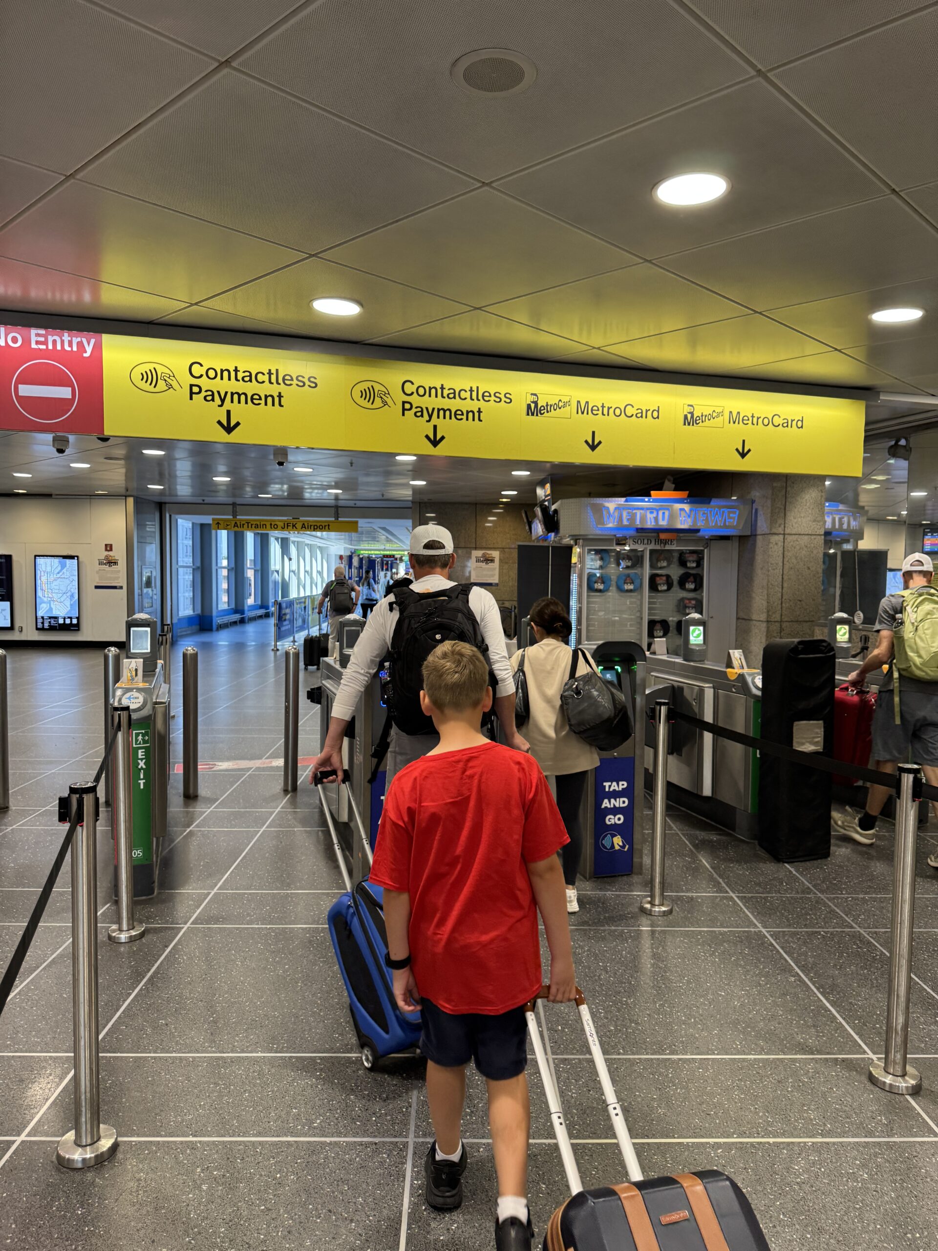［NY旅行記1］JFKから市内へはエアトレイン＋地下鉄が最速・最安、タッチ決済でね