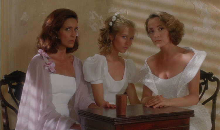 ネリー・カプランの「愛の喜びは」はドンファンの話し、着想が斬新で風刺が効いてすばらしいよ