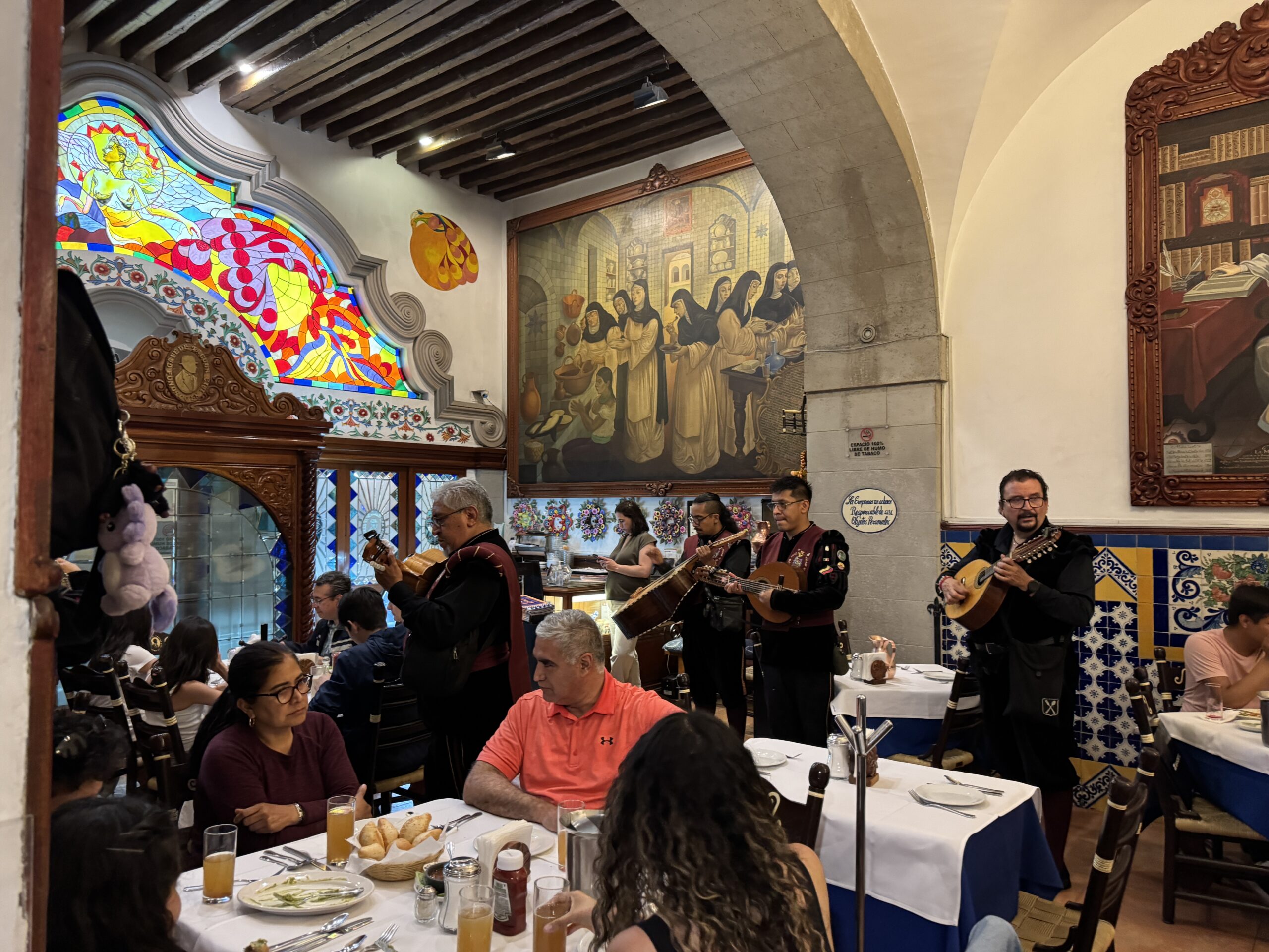 ［世界一周旅行記26年4月1］メキシコシティでCAFE DE TACUBA、マリアッチで酩酊