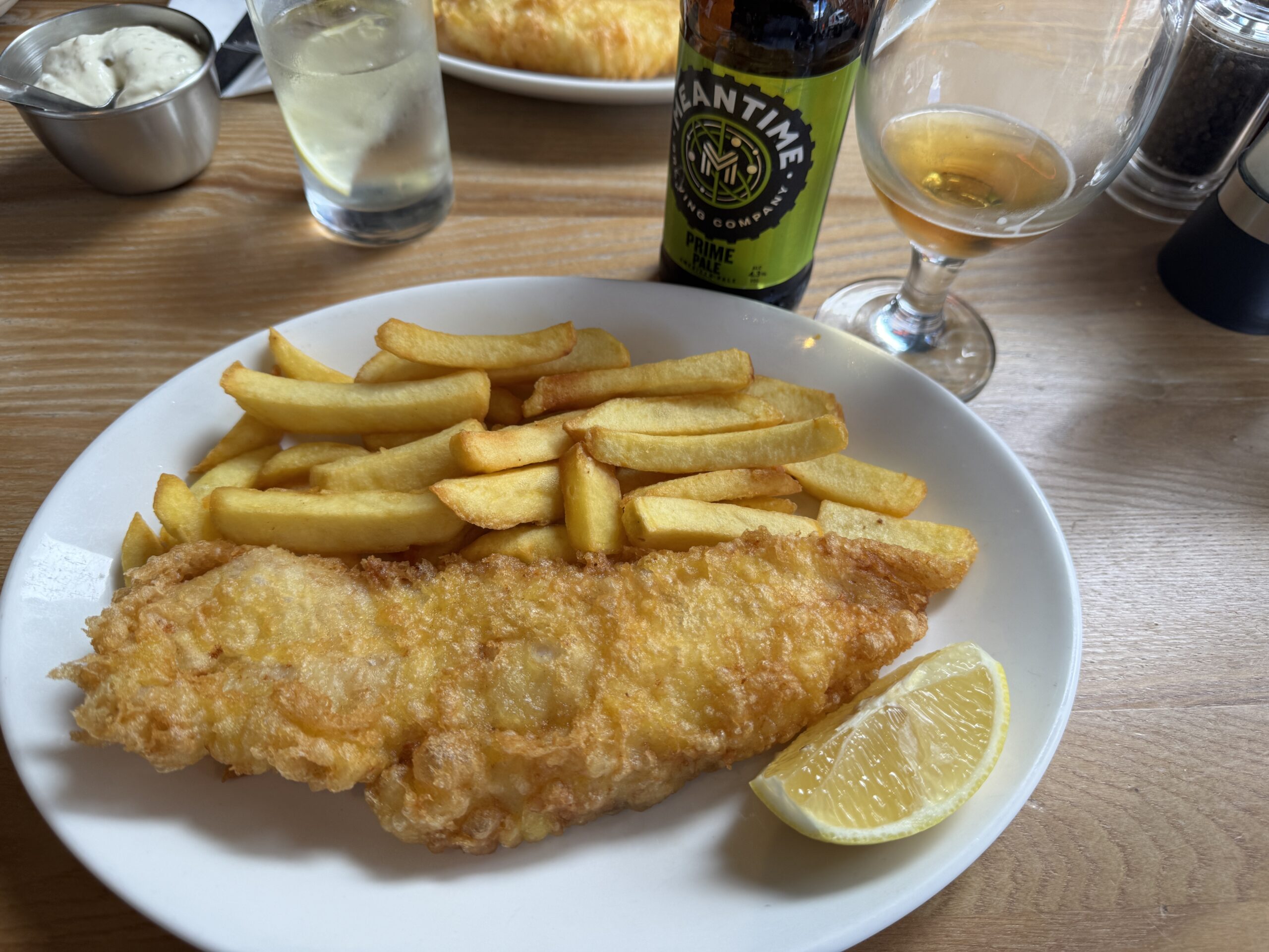 ［ロンドン旅行記26年6月2］ロンドン名物、フィッシュ&チップスはどうしてあんなに高くて不味いの